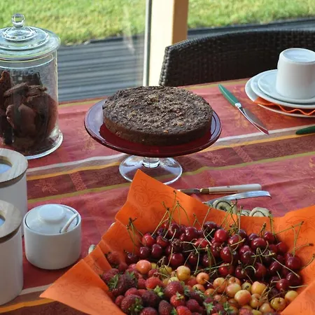 Bed & Breakfast Ambrosia 2*