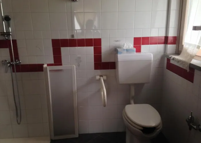 לינה וארוחת בוקר Ambrosia