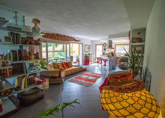 לינה וארוחת בוקר Ambrosia