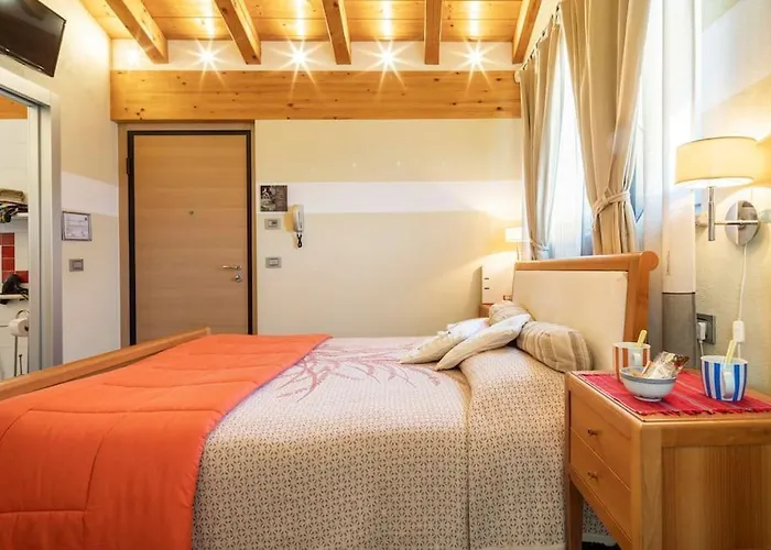 לינה וארוחת בוקר Ambrosia אאוסטה