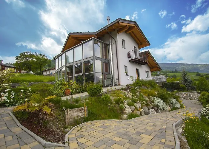 לינה וארוחת בוקר Ambrosia 4*