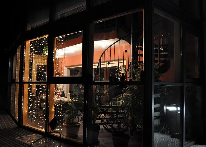 לינה וארוחת בוקר Ambrosia אאוסטה