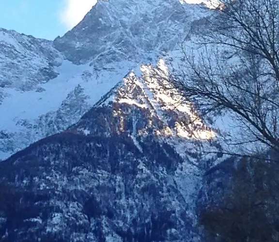 Ambrosia לינה וארוחת בוקר 4*