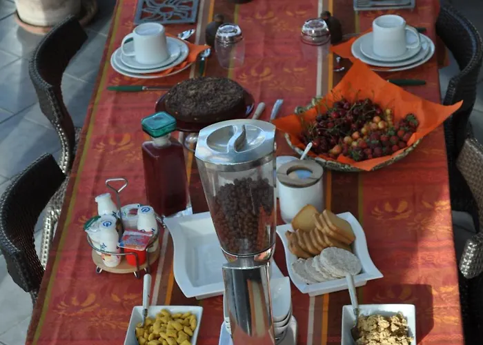 Ambrosia לינה וארוחת בוקר אאוסטה